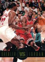 1993 SkyBox Showdown Series #11 Drexler vs M Jordan