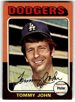 1975 Topps Base Set #47 Tommy John