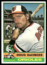 1976 Topps Base Set #438 Doug DeCinces