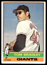 1976 Topps Base Set #644 Tom Bradley