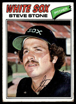 1977 Topps Base Set #17 Steve Stone