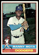 1976 Topps Base Set #548 Manny Mota