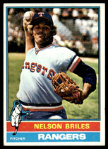 1976 Topps Base Set #569 Nelson Briles