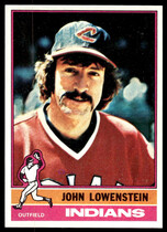 1976 Topps Base Set #646 John Lowenstein