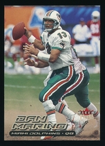 2000 Ultra Base Set #172 Dan Marino