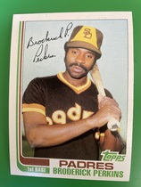 1982 Topps Base Set #192 Broderick Perkins