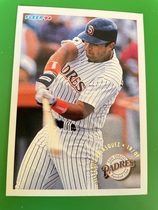 1994 Fleer Base Set #677 Guillermo Velasquez