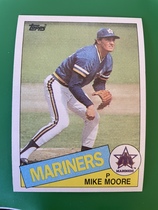 1985 Topps Base Set #373 Mike Moore