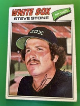 1977 Topps Base Set #17 Steve Stone