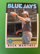 1986 Topps Base Set #518 Buck Martinez