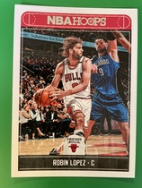 2017 Panini NBA Hoops #22 Robin Lopez