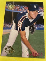 1995 Stadium Club Base Set #105 Cade Gasper