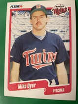 1990 Fleer Base Set #372 Mike Dyer