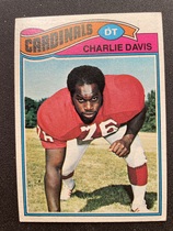 1977 Topps Base Set #303 Charlie Davis