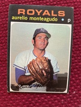 1971 Topps Base Set #129 Aurelio Monteagudo