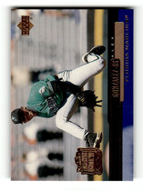 2000 Upper Deck Base Set #123 Bruce Aven