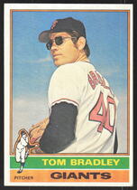 1976 Topps Base Set #644 Tom Bradley