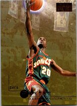 1996 SkyBox Premium #110 Gary Payton