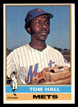 1976 Topps Base Set #621 Tom Hall