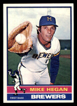 1976 Topps Base Set #377 Mike Hegan