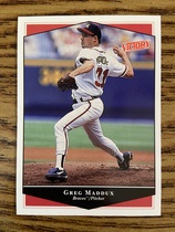 1999 Upper Deck Victory #31 Greg Maddux