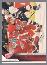 2002 Pacific Blue #132 Nicklas Lidstrom