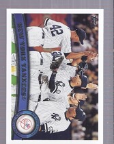 2011 Topps Base Set Series 2 #424 New York Yankees