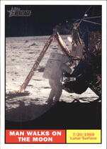 2009 Topps American Heritage #124 Man Walks On The Moon
