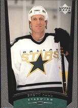 1998 Upper Deck Base Set #76 Brett Hull