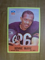 1967 Philadelphia Base Set #32 Bennie McRae