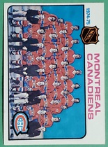 1975 Topps Base Set #90 Canadiens Team