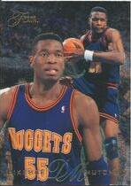 1995 Flair Base Set #31 Dikembe Mutombo