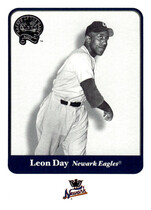 2001 Fleer Greats Of The Game #26 Leon Day