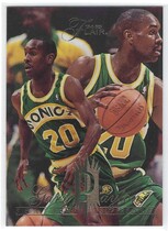 1994 Flair Base Set #143 Gary Payton