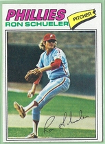 1977 Topps Base Set #337 Ron Schueler