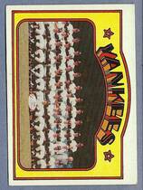 1972 Topps Base Set #237 Yankees Team Card