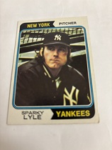 1974 Topps Base Set #66 Sparky Lyle